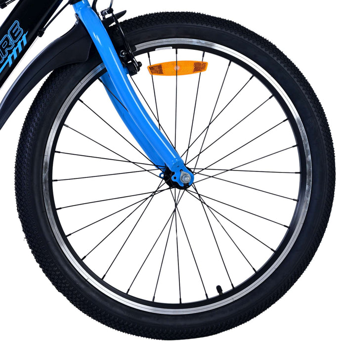 Volare Sportivo Barncykel 24 tum, Svart Blå 7 Växlar - Lilla Cykelbutiken